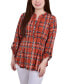 ფოტო #1 პროდუქტის Petite Plaid Y Neck Top