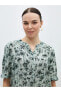 Фото #10 товара LCW Grace Kaçık Yaka Çiçekli Kısa Kollu Kadın Bluz