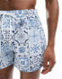 Фото #2 товара Abercrombie & Fitch 5in pull on tile print seersucker swim shorts in blue