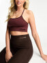 Фото #1 товара Hummel Seamless strappy sports crop top in brown