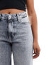 Фото #4 товара Calvin Klein Jeans mom jean in grey