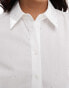 Фото #2 товара Stradivarius hotfix detail cropped shirt in white