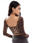 Фото #4 товара Kaiia slinky scoop neck low back bow detail top in leopard print