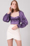 Фото #2 товара Женская укороченная блузка с длинным объемным рукавом и геометричным вырезом Factory Price