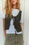 CONTRAST T-SHIRT AND VEST