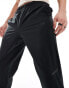 Фото #3 товара New Balance Tenacity stretch woven pant in black