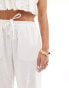 Фото #2 товара Bershka tie waist wide leg linen trousers in white