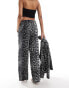 Vila wide leg trouser co-ord in black leopard print Леопардовый, 34 - фото #5