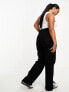 Фото #4 товара In The Style Plus exclusive split hem straight leg jeans in black