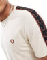 Фото #2 товара Fred Perry contrast taped t-shirt in light beige