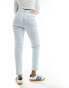 Tommy Jeans ultra high slim mom jeans in light wash Helle Waschung, W30 L30 - фото #2