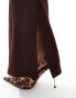 ASOS DESIGN rib slim flare trousers with back vent and gold belt in chocolate Коричневый, 42 - фото #9