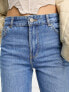 Фото #3 товара Bershka Petite straight leg jeans mid blue