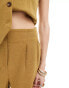 Фото #7 товара ASOS DESIGN linen pleated tailored shorts in olive