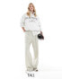 Фото #2 товара Vero Moda Tall wide leg dad trousers in silver lining