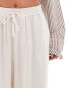 Фото #4 товара Miss Selfridge Petite linen blend pull on wide leg trouser in stone