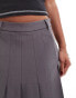 Noisy May pleated skirt with thigh split in grey