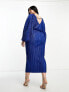 Фото #2 товара ASOS DESIGN Curve deep plunge blouson sleeve plisse midi dress in blue