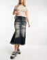 COLLUSION fishtail denim midi skirt with seam detail and pink wash Голубой, 32 - фото #1