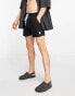 Фото #1 товара South Beach swim shorts in black