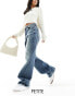 Фото #1 товара Stradivarius Petite wide leg dad jean in dark vintage wash