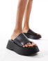 Pull&Bear flatform mule in black Черный, EU 38 - EU38 - фото #2