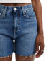 Фото #5 товара Calvin Klein Jeans mom denim shorts in mid wash