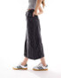 Tommy Jeans claire denim midi skirt in black Jeansschwarz, W28 - фото #2