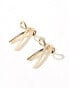 Фото #2 товара DesignB London large bow stud earrings in gold