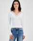 Фото #1 товара Juniors' V-Neck Lace-Trim Long-Sleeve Top