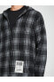 Erkek Ekoseli Kapüşonlu Sweatshirt Cep Detaylı Fermuarlı Etiket Baskılı