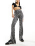 Фото #1 товара Pieces flares leggings in spot print