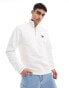 Фото #1 товара Tommy Jeans badge logo 1/4 zip sweatshirt in white