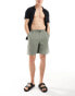 New Look seersucker shorts in light khaki