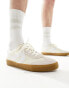 Фото #6 товара Levi's Sneak trainer in cream suede mix with gum sole