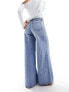 Фото #2 товара Vero Moda wide leg jeans in medium blue wash