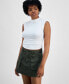 ფოტო #1 პროდუქტის Juniors' Funnel Neck Ruched Sleeveless Top