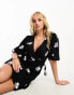 Фото #1 товара Influence wrap front mini dress in monochrome floral print