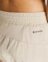 Фото #4 товара Columbia hike short in beige exclusive to ASOS