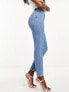 Фото #13 товара Calvin Klein Jeans mom jeans in mid wash