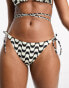 Фото #4 товара & Other Stories 3 piece tie side bikini briefs in wavy print