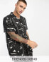 ASOS DESIGN co-ord relaxed revere shirt in black abstract print Черный, 2XS - Chest 34 - фото #2