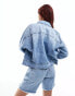 Free People suzy oversized denim jacket in mid-wash blue Sonnenseite, XS - DE 28-30 - фото #2