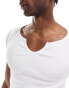 Фото #5 товара Reclaimed Vintage shrunken western ribbed t-shirt with notch neck in white