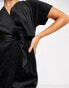 Фото #8 товара Вечернее платье Closet London - Средней длины платье из черного бархата с завязкой и кимоно-рукавами