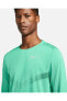 Фото #2 товара Толстовка Nike Dri-Fit Run Division Rise 365 удлиненная мужская зеленая
