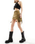 COLLUSION festival utility mini skirt with drop pocket and tab detail in khaki Зеленый, 46 - фото #1