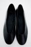 Фото #2 товара Черные кожаные балетки на низком каблуке ZARA
