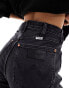 Фото #4 товара Wrangler Walker slim fit jeans in washed black with cropped leg