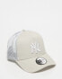 Фото #1 товара New Era 9forty NY Yankees contrast trucker cap in beige